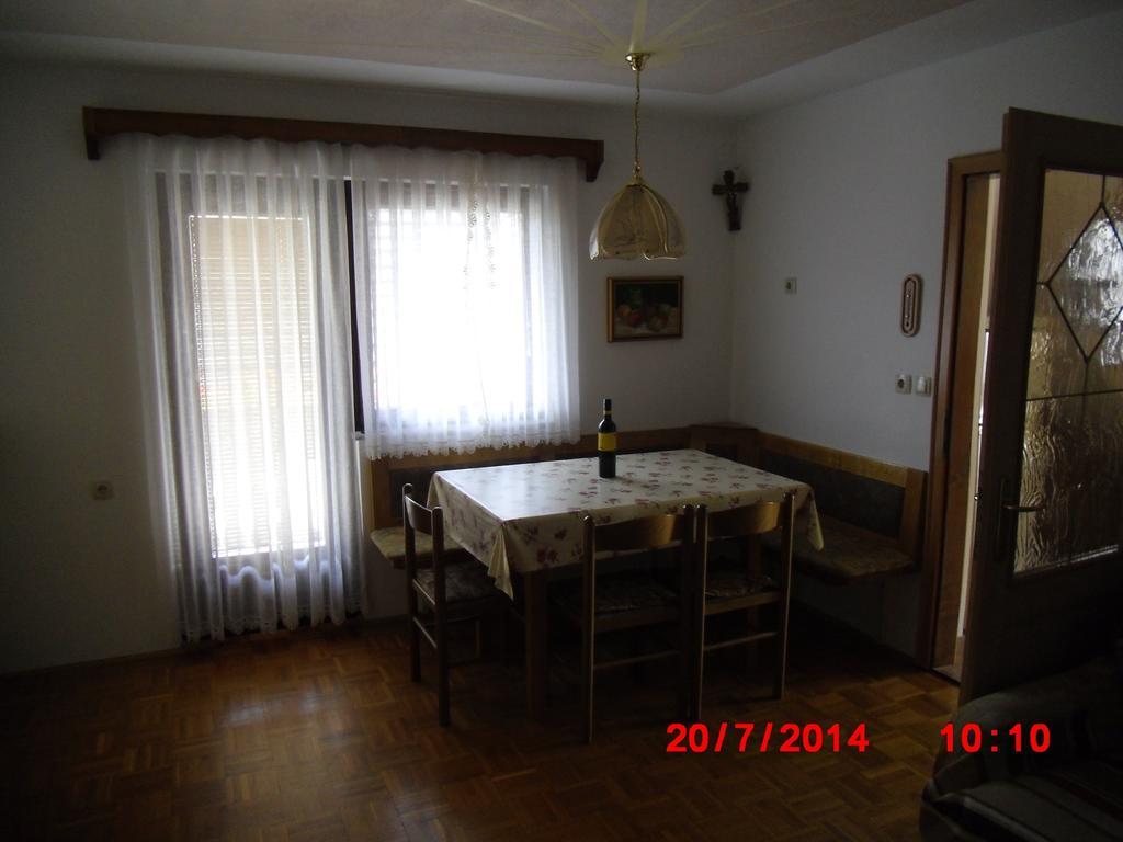 Holiday Home Pri Srni Бохінь Номер фото